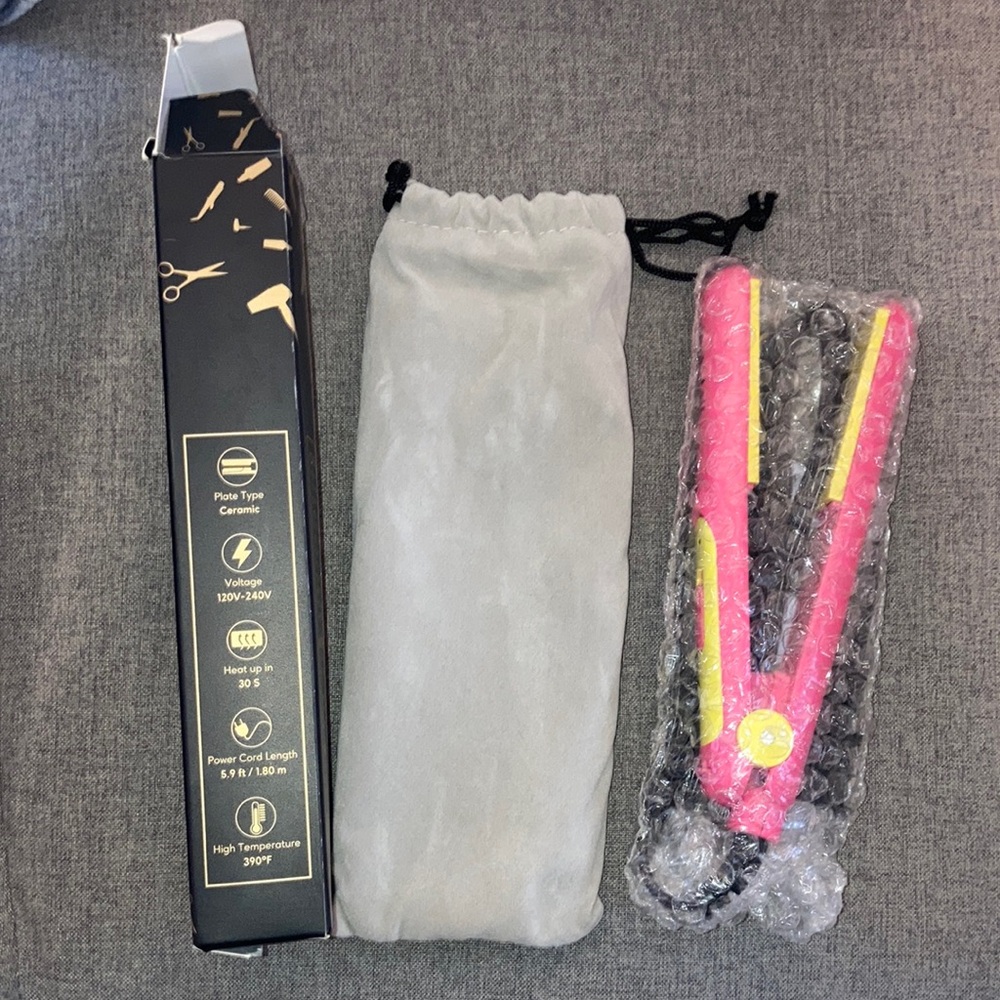 WavyTalk Mini Ceramic Dual Voltage Travel Straightener (works in Europe)